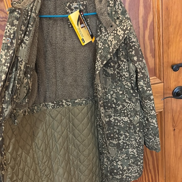 L.L. Bean Green Briar Camouflage Utility explorer parka with fuzzy lining - Picture 4 of 5
